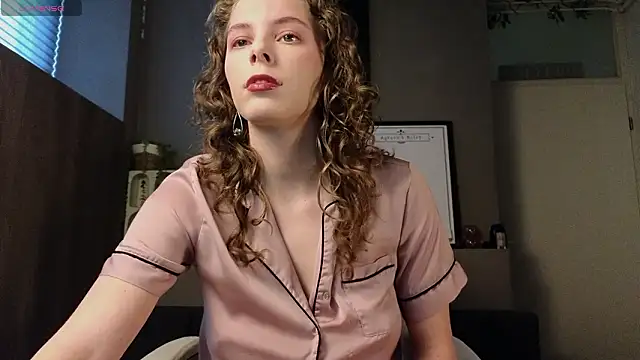 Snapshot of AyreenMoore chatting on 8, 2, 2026 AyreenMoore online show from 8, 2, 2026