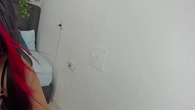 victoria18x online show from 19, 2, 2025