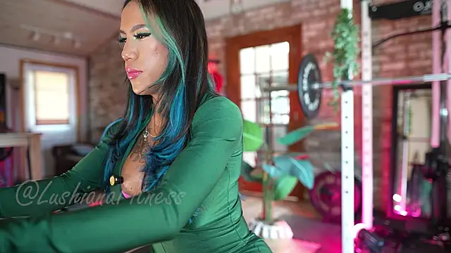 Snapshot of LushianaFitness chatting on 23, 7, 2026 LushianaFitness online show from 23, 7, 2026