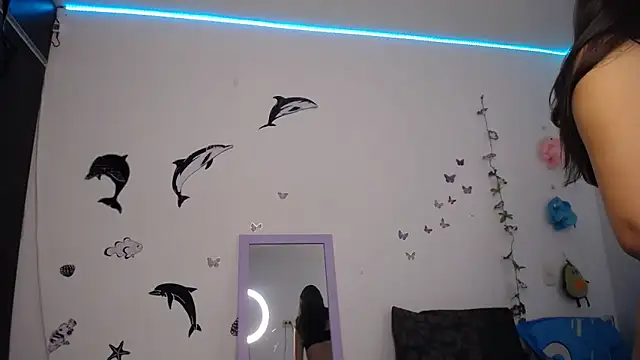 Julieta Hass online show from 12, 9, 2025