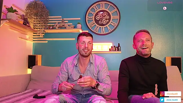 braqueuemar83 online show from 11, 3, 2025