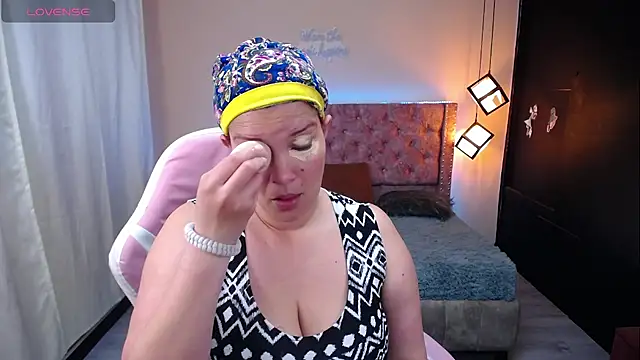 brithany smiith  online show from 3, 3, 2025