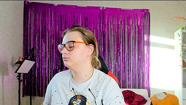 Snapshot of Seductive_She_Wolf chatting on 19, 3, 2025 Seductive She Wolf online show from 19, 3, 2025