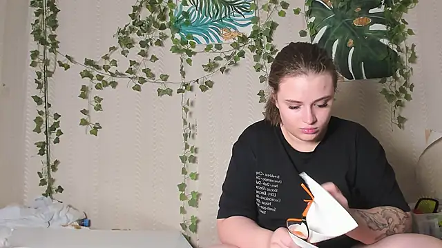 Snapshot of Seductive_She_Wolf chatting on 7, 10, 2025 Seductive She Wolf online show from 7, 10, 2025