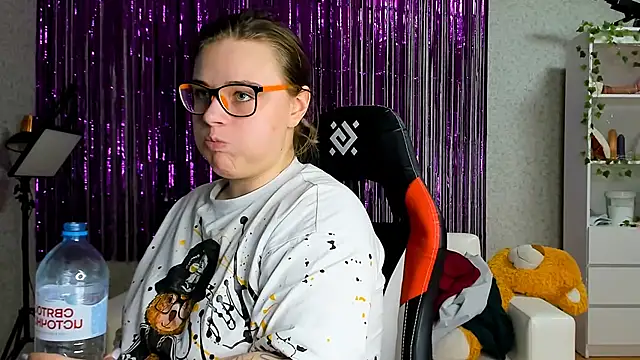 Snapshot of Seductive_She_Wolf chatting on 18, 3, 2025 Seductive She Wolf online show from 18, 3, 2025