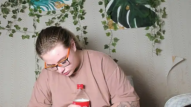 Snapshot of Seductive_She_Wolf chatting on 6, 10, 2025 Seductive She Wolf online show from 6, 10, 2025