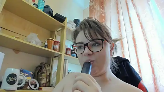 Seductive She Wolf online show from 23, 4, 2026