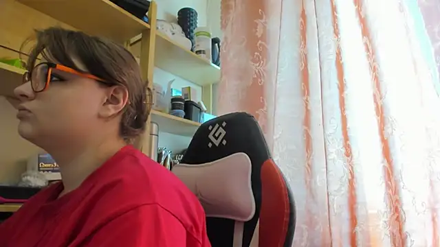 Seductive She Wolf online show from 14, 4, 2026