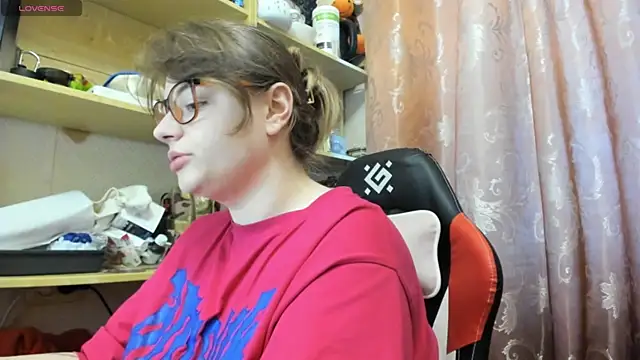 Seductive She Wolf online show from 19, 3, 2026