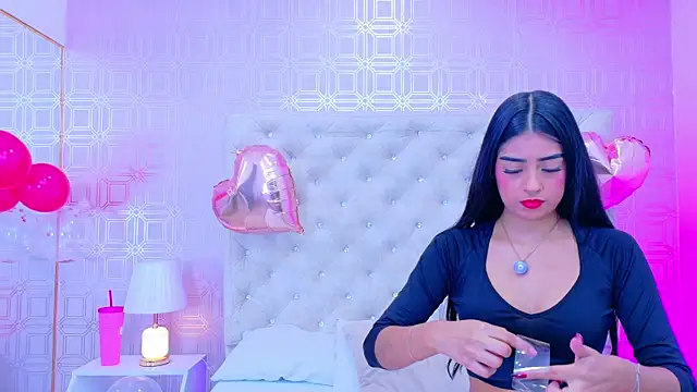 Mia-Monroe online show from 9, 2, 2026