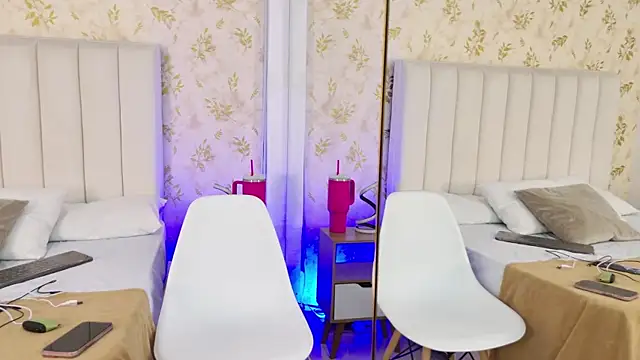 Mia-Monroe online show from 30, 9, 2025