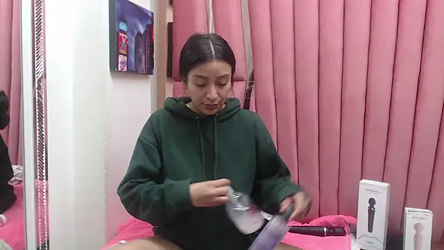 Sarah Hornny online show from 20, 9, 2025