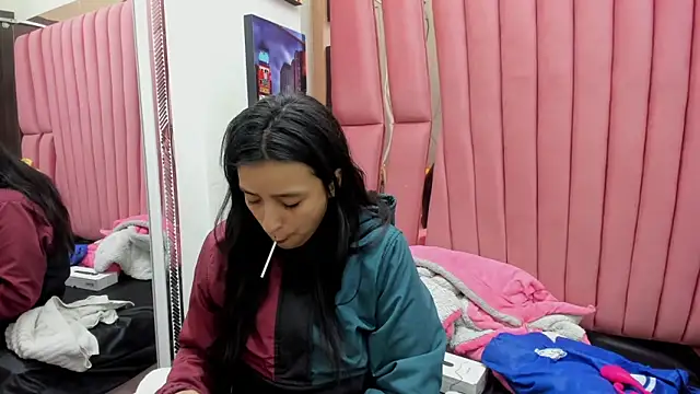 Snapshot of Sarah_Hornny chatting on 5, 2, 2026 Sarah Hornny online show from 5, 2, 2026