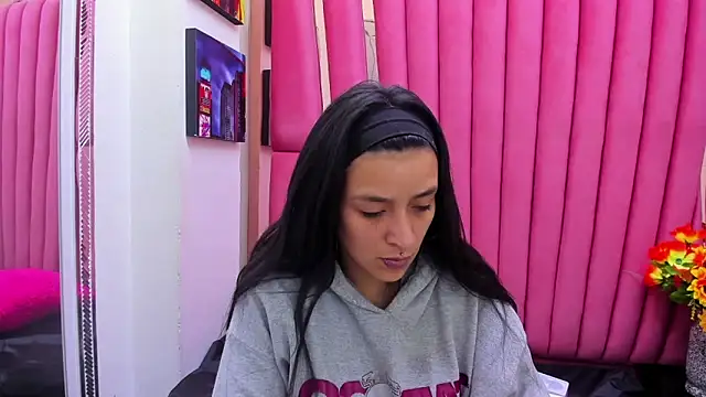 Sarah Hornny online show from 11, 3, 2026