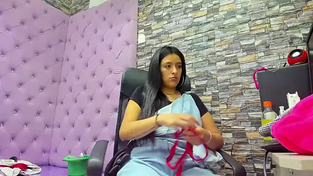 Sarah Hornny online show from 15, 3, 2025