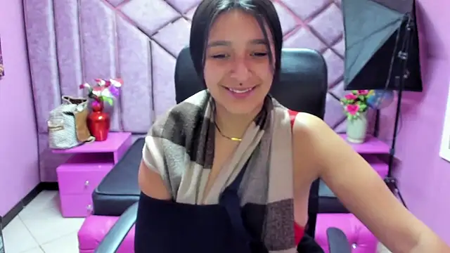 Sarah Hornny online show from 11, 3, 2025