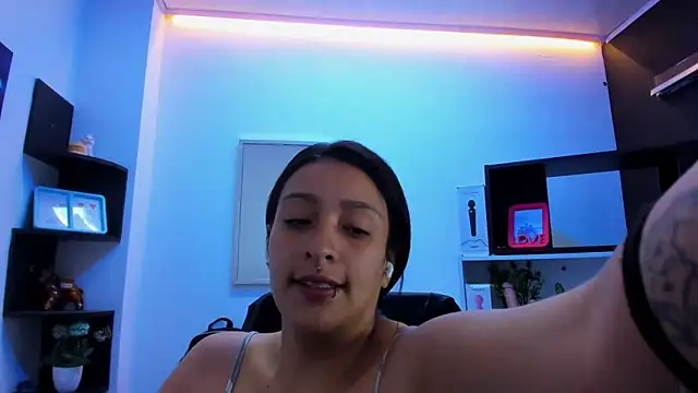 Sarah Hornny online show from 7, 6, 2026