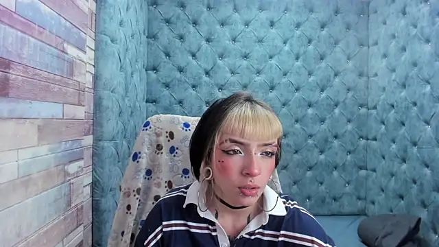 Samantha Smiith online show from 26, 11, 2025