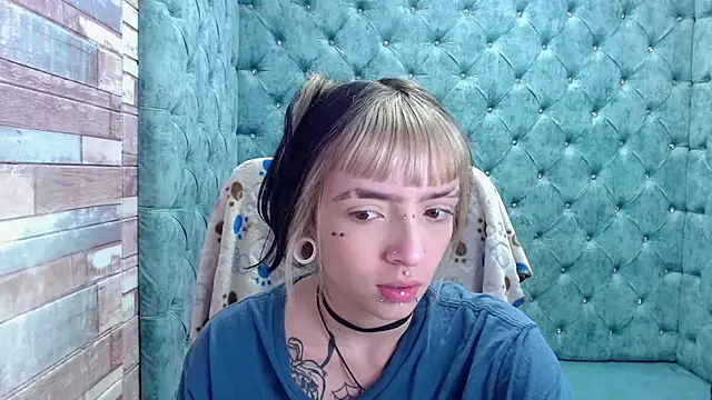 Samantha Smiith online show from 30, 10, 2025