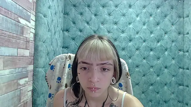 Samantha Smiith online show from 31, 10, 2025