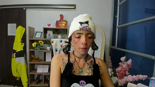 Samantha Smiith online show from 23, 9, 2025