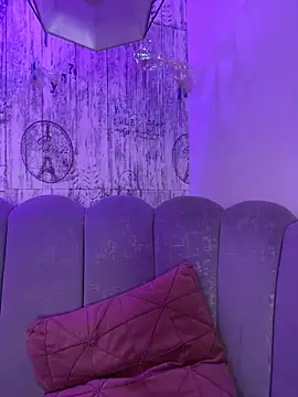 AbyThompson online show from 19, 12, 2025