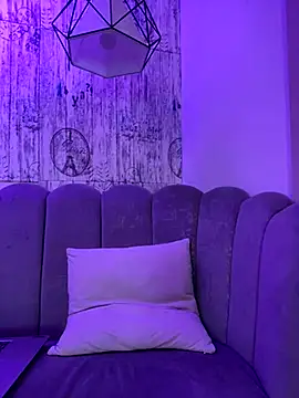 AbyThompson online show from 24, 10, 2025