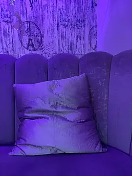 AbyThompson online show from 15, 11, 2025