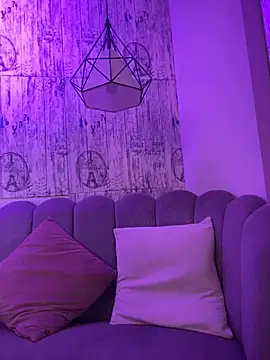 AbyThompson online show from 4, 10, 2025