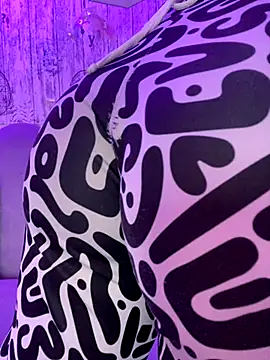 AbyThompson online show from 4, 11, 2025