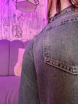 AbyThompson online show from 11, 4, 2026