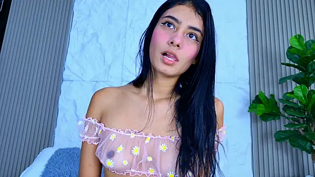 LaurenRodriiguez online show from 9, 2, 2026