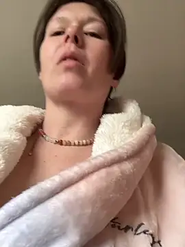 KatieBARBiE98 online show from 25, 3, 2026