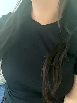 Snapshot of yassminsexy22 chatting on 23, 9, 2025 yassminsexy22 online show from 23, 9, 2025