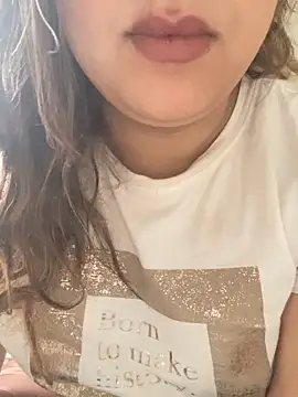 yassminsexy22 online show from 11, 4, 2026