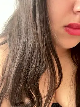 Snapshot of yassminsexy22 chatting on 19, 10, 2025 yassminsexy22 online show from 19, 10, 2025