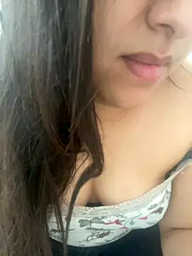 Snapshot of yassminsexy22 chatting on 23, 11, 2025 yassminsexy22 online show from 23, 11, 2025