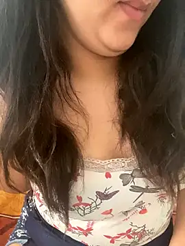 Snapshot of yassminsexy22 chatting on 18, 11, 2025 yassminsexy22 online show from 18, 11, 2025