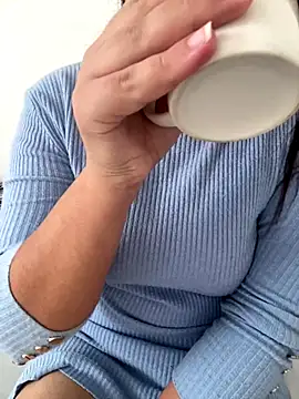 Snapshot of yassminsexy22 chatting on 9, 11, 2025 yassminsexy22 online show from 9, 11, 2025