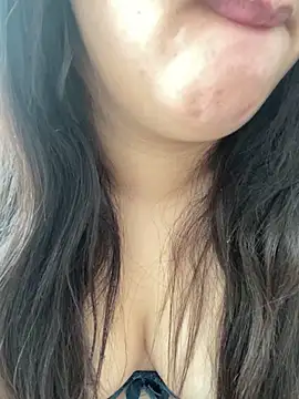 Snapshot of yassminsexy22 chatting on 18, 10, 2025 yassminsexy22 online show from 18, 10, 2025