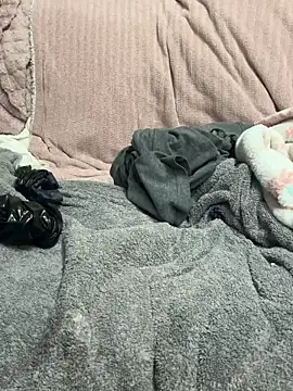 UtopianMisfit1 online show from 3, 2, 2026