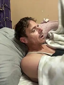 UtopianMisfit1 online show from 5, 3, 2026