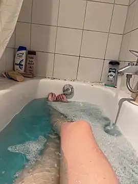 Snapshot of Michaela1222 chatting on 6, 11, 2025 Michaela1222 online show from 6, 11, 2025