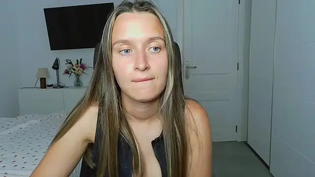 Submissive love online show from 28, 10, 2025