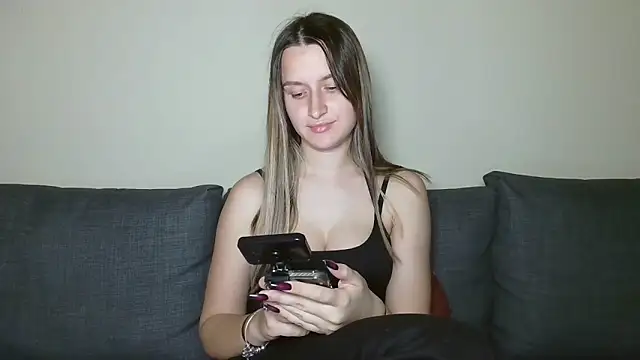 Submissive love online show from 11, 3, 2025