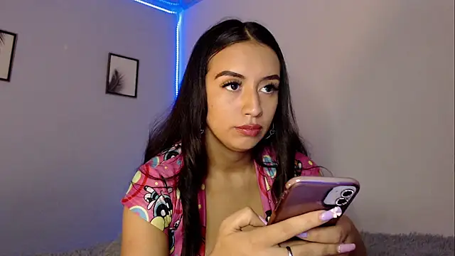 SophiaJoliebm online show from 26, 2, 2025