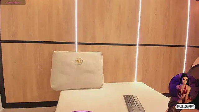 charlotte colee online show from 28, 11, 2025