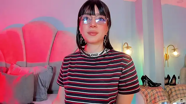 sweeet peach online show from 29, 9, 2025