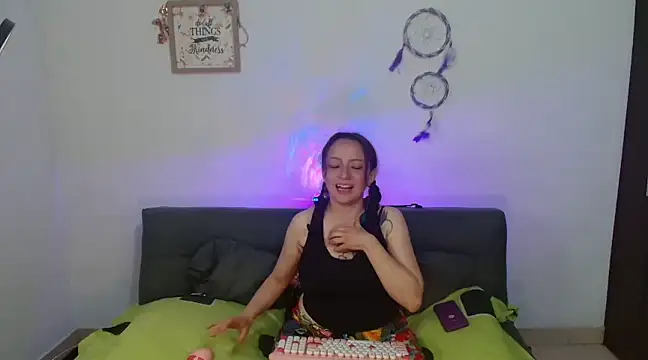 catalinamommyx online show from 17, 3, 2025