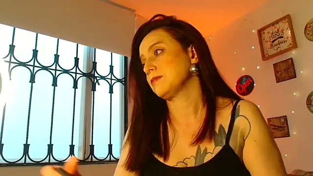 catalinamommyx online show from 17, 1, 2026